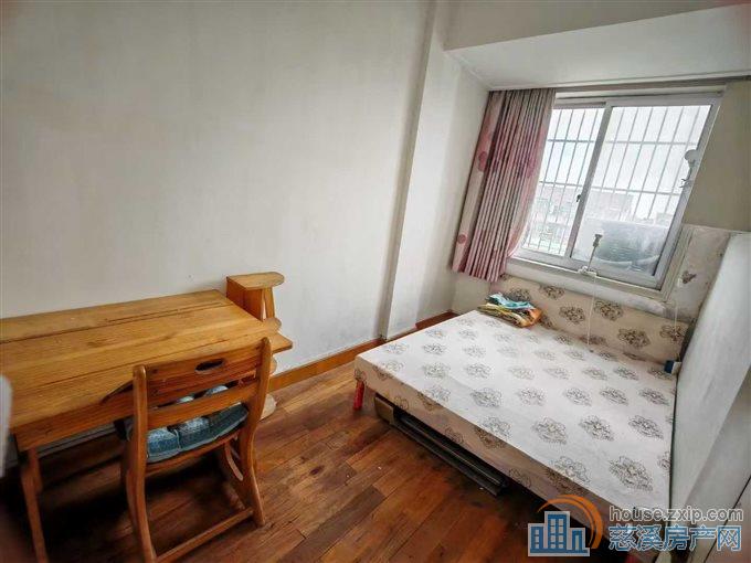 金南小区4楼90平两室精装直接房源钥匙在