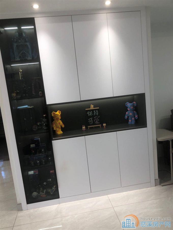 盛泰嘉苑欢乐颂一楼123平精装满2年