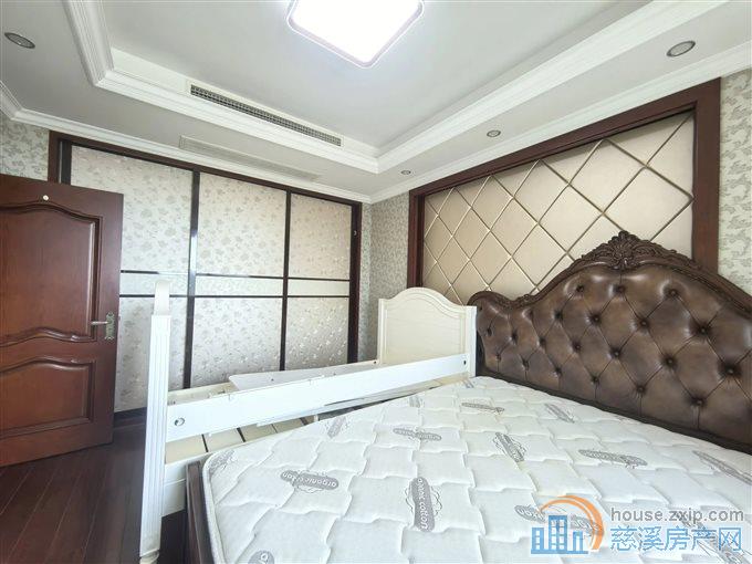 高丰家园155平精装修带车库155万