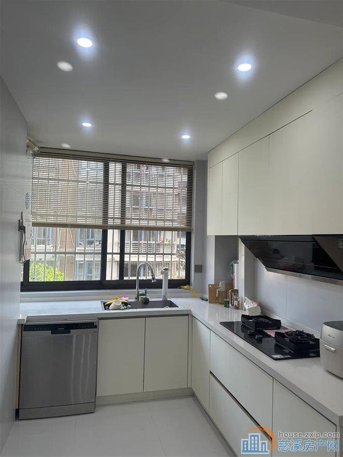 天和家园 全新精装 73平方低楼层 