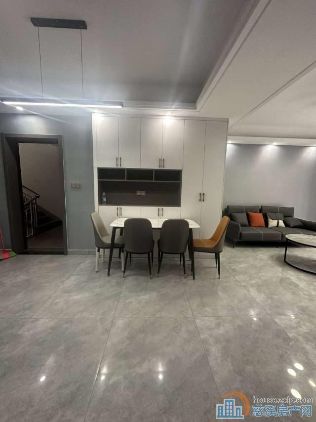 尚德家园面积90平2房精装车位93.8万