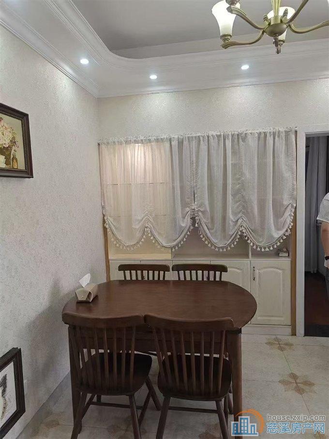 特价南池东区电梯洋房73平精装2年到