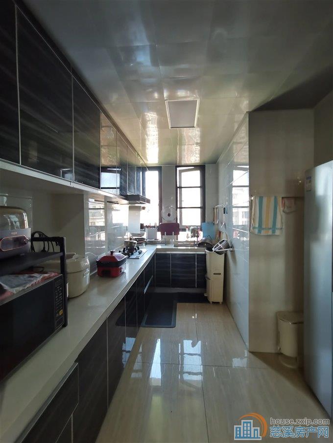 双囍花园143平175万精装带车位