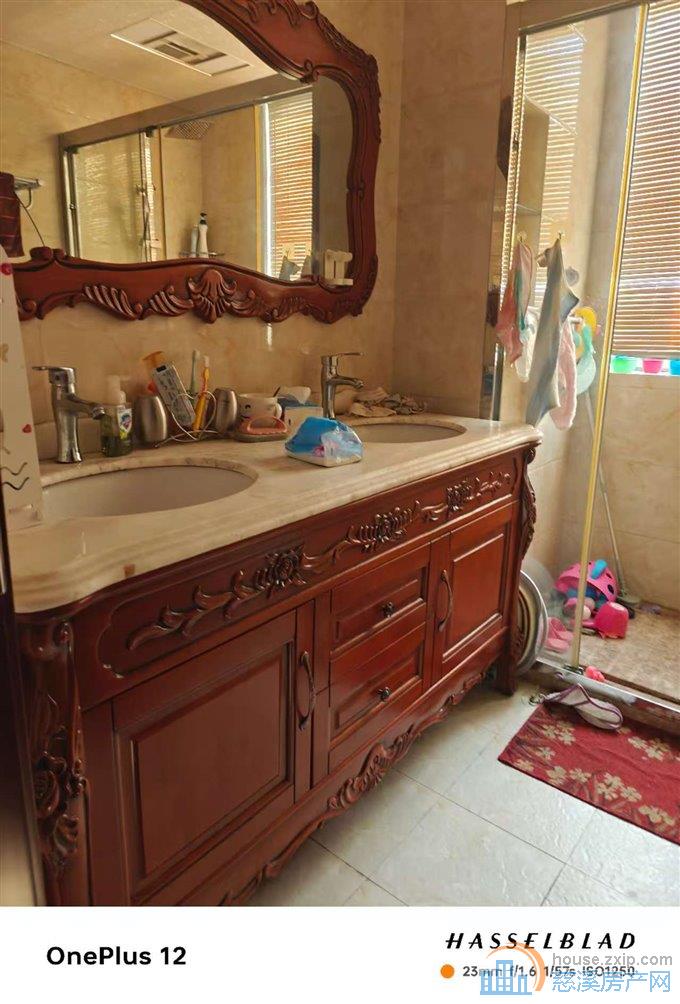 财富中心208平中层豪装220万送车位