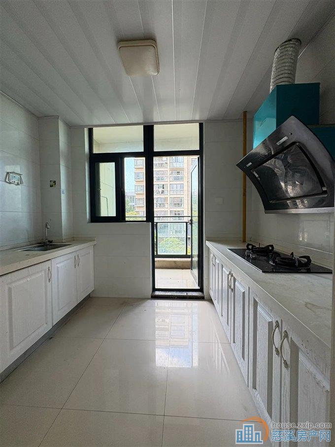 梅林苑洋房简装93平87万带车位杂物间