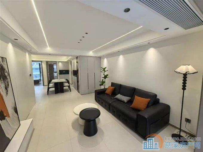 银杏小镇电梯洋房88平6楼132.8万