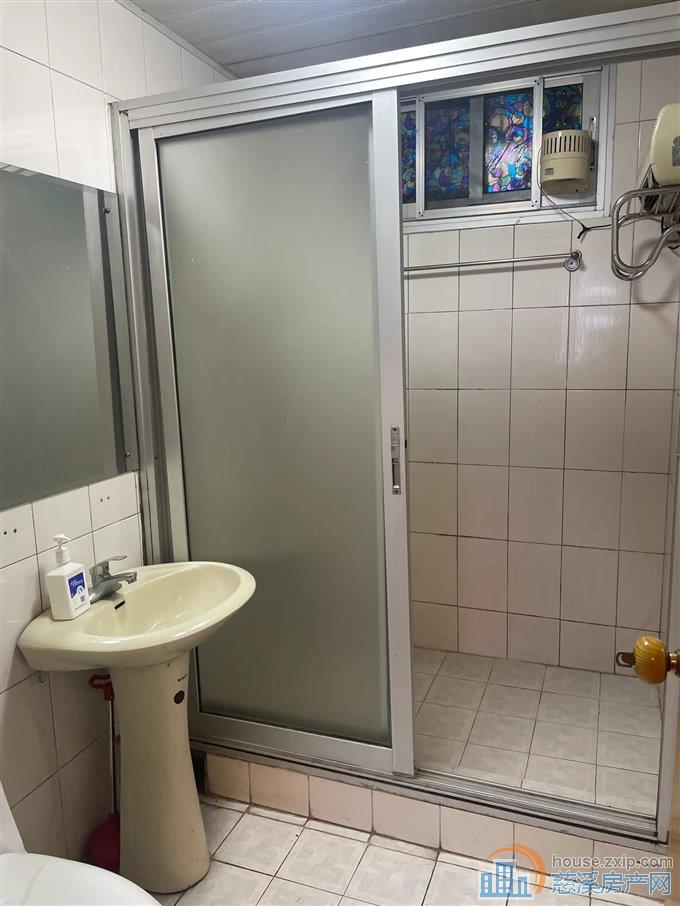 实验公寓  杂物间2个  满五唯一