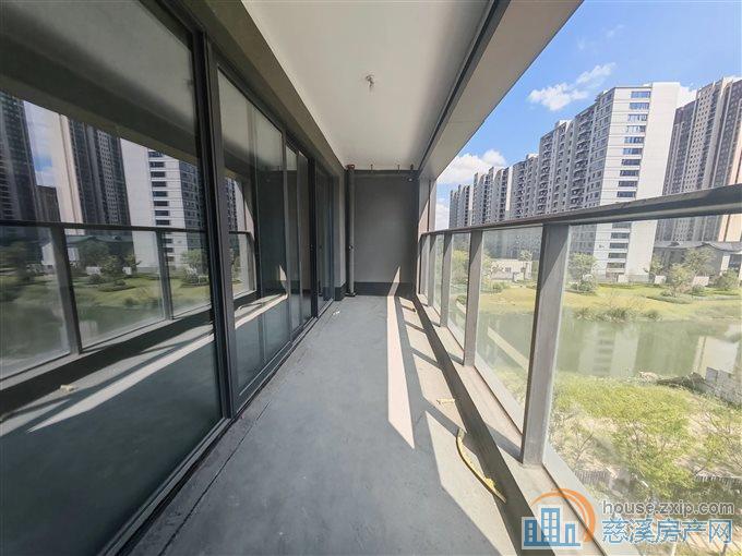 急卖 城央云府洋房包 全新小区