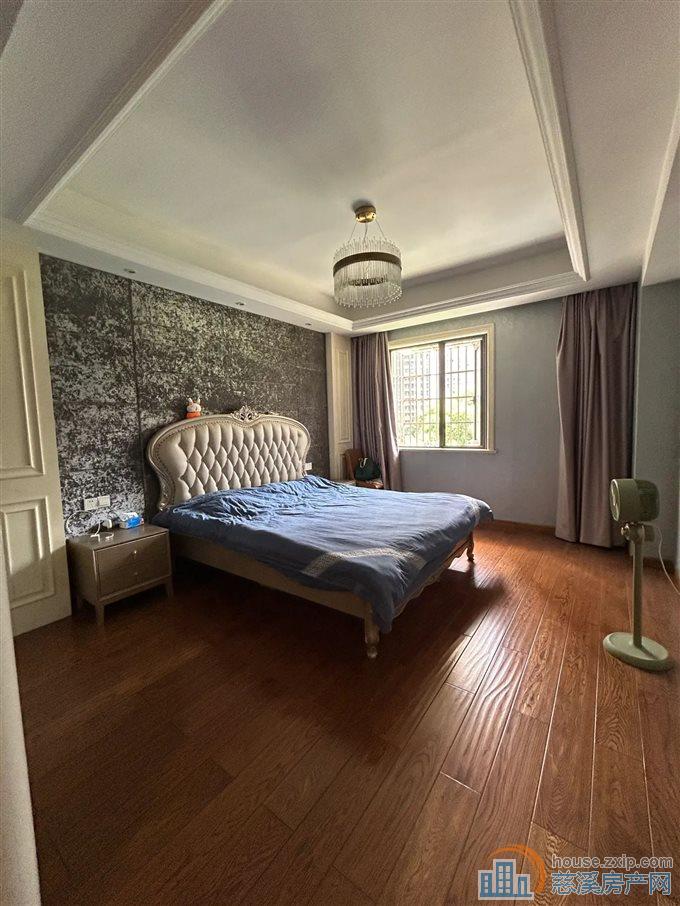 枫华富地花园南区128平122万