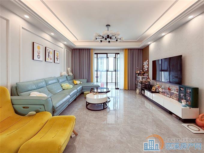 悦华府140平208万精装河景房