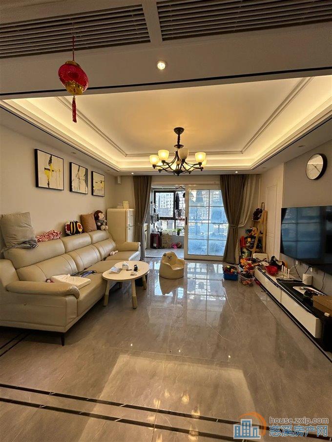 金仕华庭 124平 精装黄金楼层225万