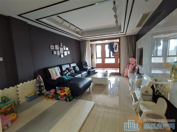 双囍花园143平175万精装带车位