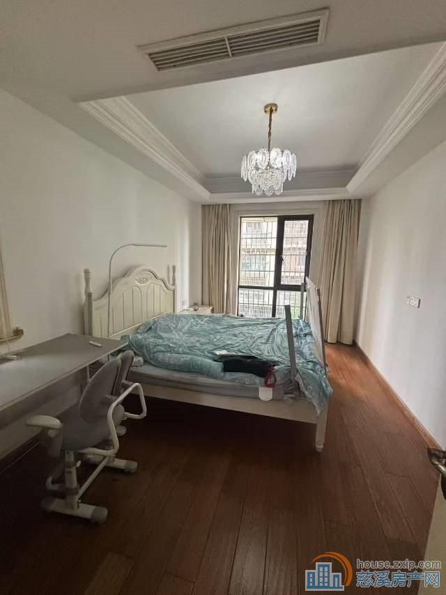 急卖出售：枫华富地，多层4楼