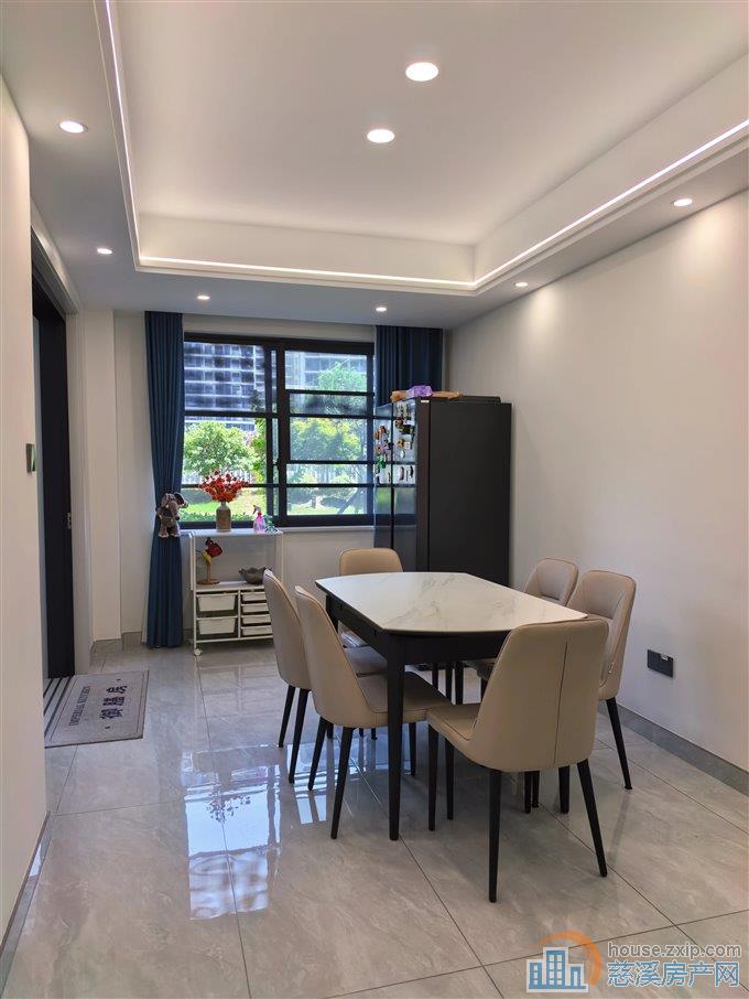 盛泰嘉苑124平 145万 精装