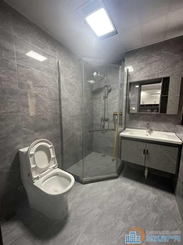 尚德家园面积90平2房精装车位93.8万