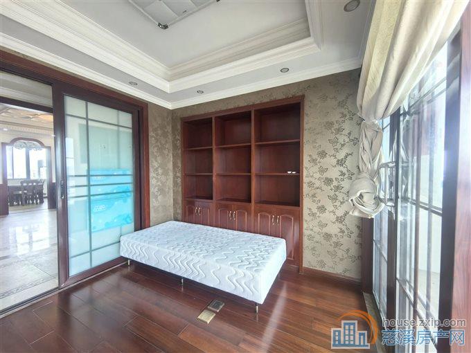 高丰家园155平精装修带车库155万