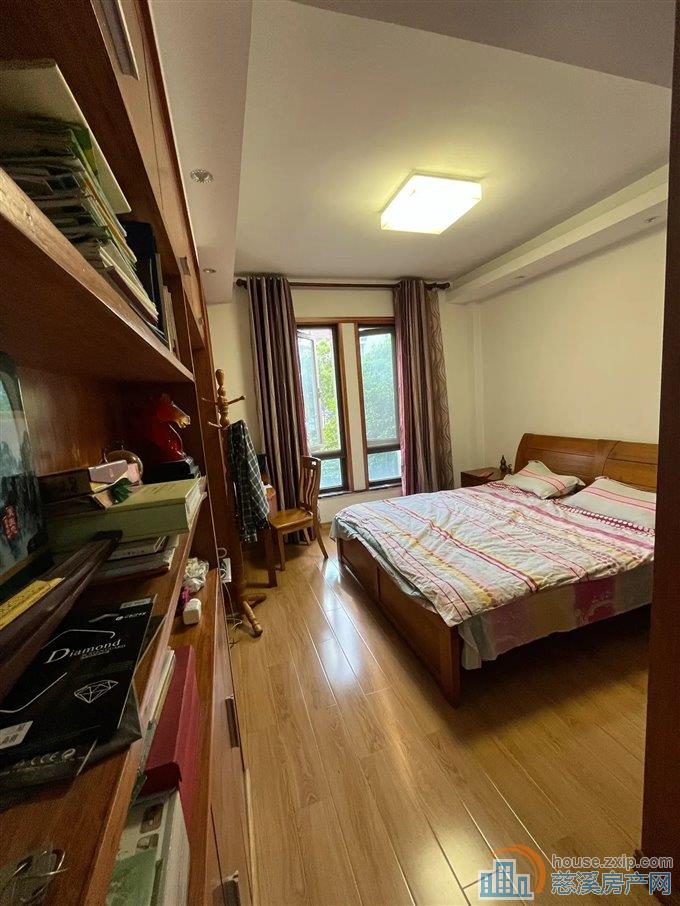 美域花苑 精装洋房 送车位杂物间 实验