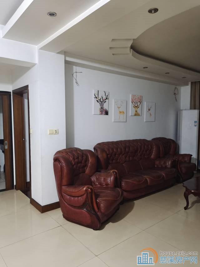 东兴苑南区4楼138平带大车库138万直