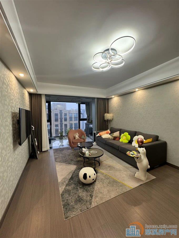 捡漏 江畔壹号苑 装修几十万卖的白坯价 