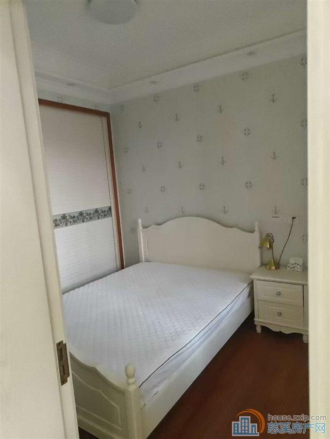 南池东区电梯洋房73平好楼层朝南三间