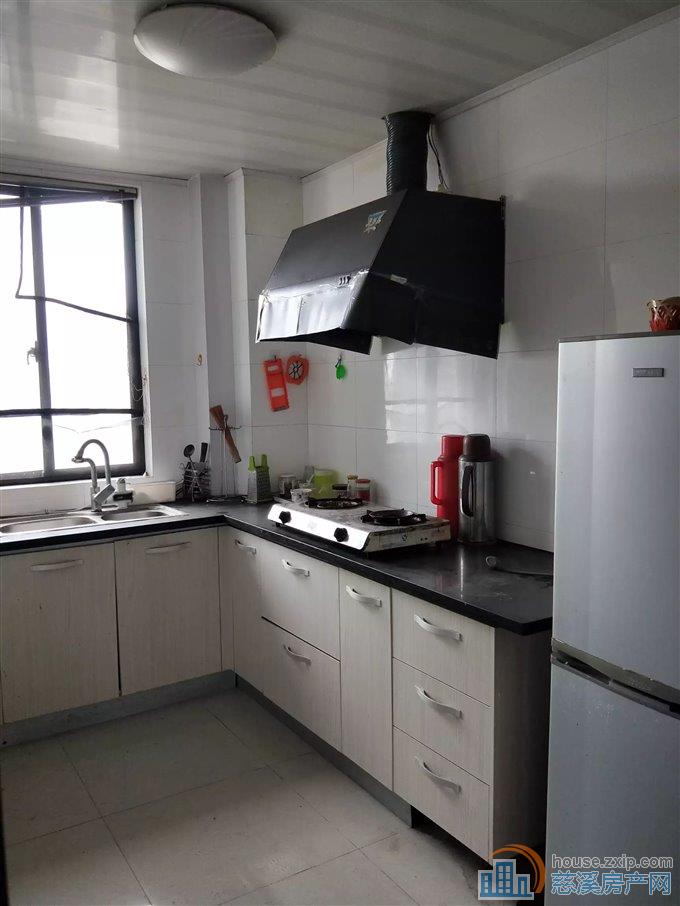 恒元新境 简装136平方138万带车位