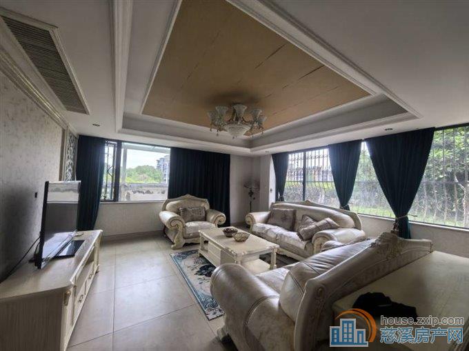 【天和家园】东区三楼奢华欧式花园+300㎡花园豪宅150㎡三室两厅两卫