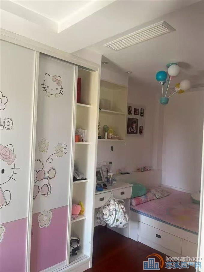 欢乐颂中低层三室两厅两卫精装满五唯一