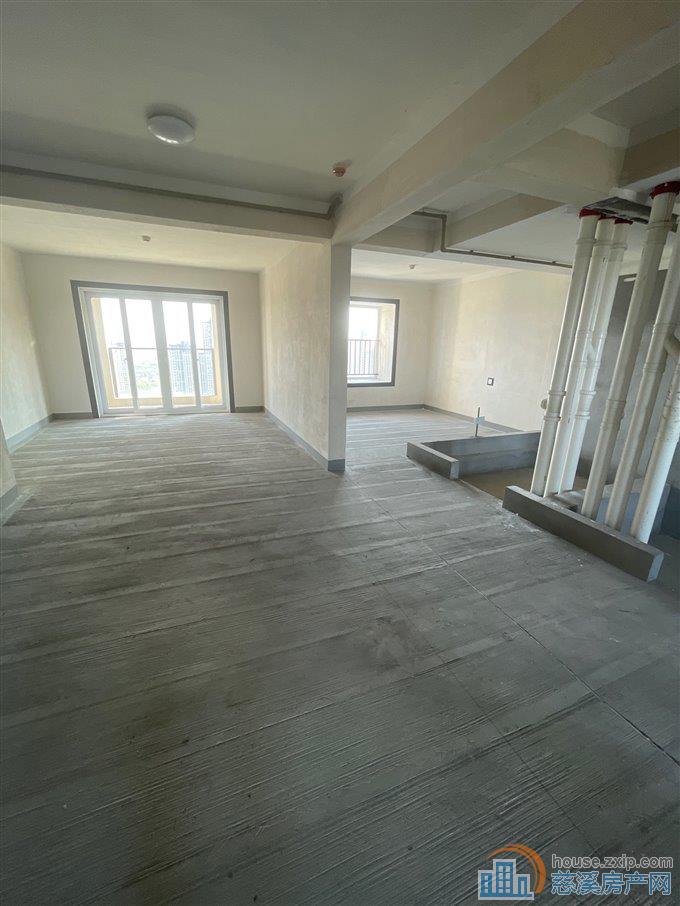 保利俯院江南毛坯125平方139万低总价