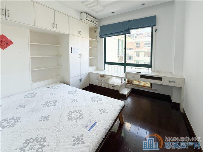 实验公寓166平162.8万实验书包