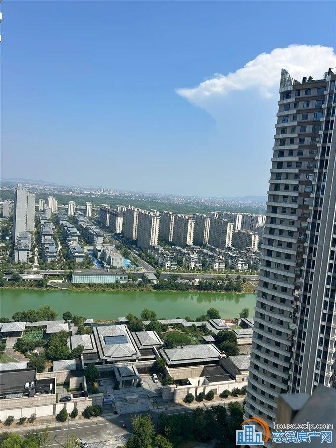 碧桂园云顶194平，490万带车位