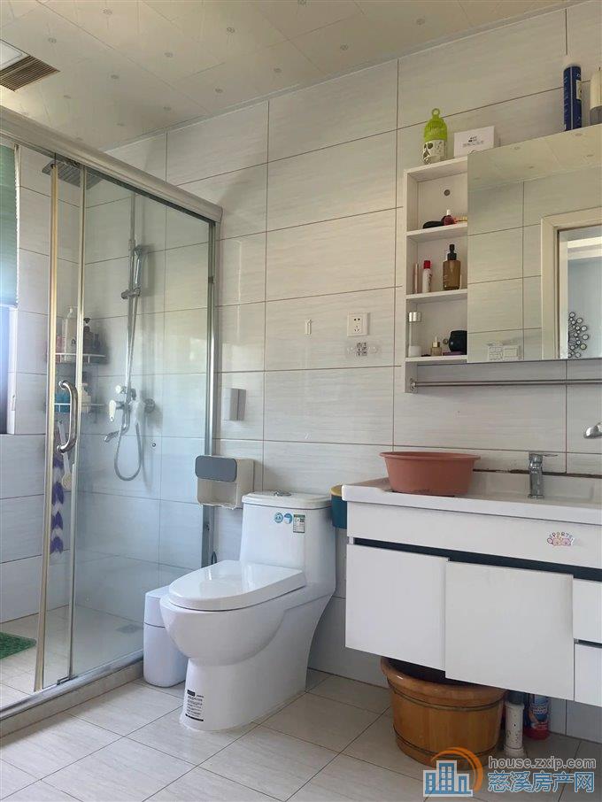 捡漏盛泰嘉苑 精装修 107平130万