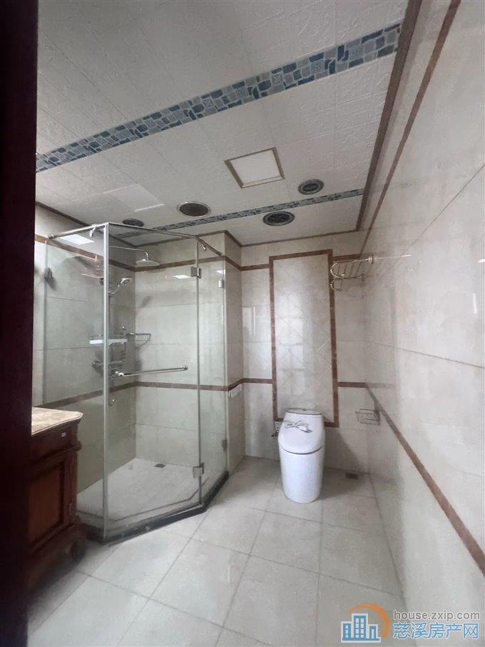 嘉景园 豪装带地暖182平方199万