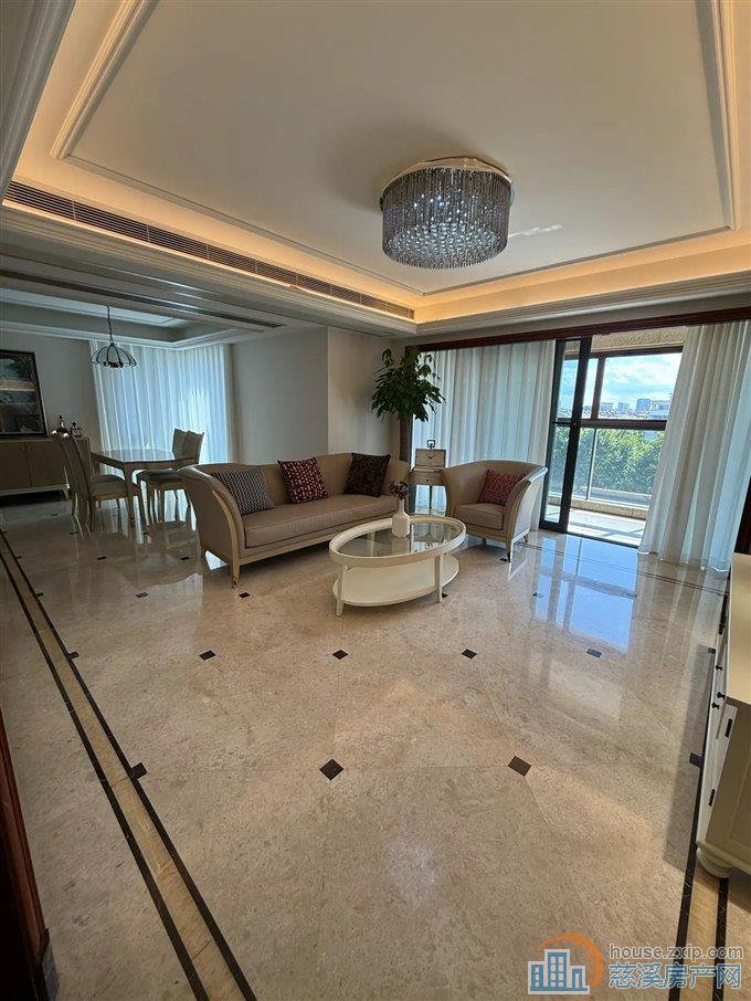 绿城慈园179平精装带车位388万