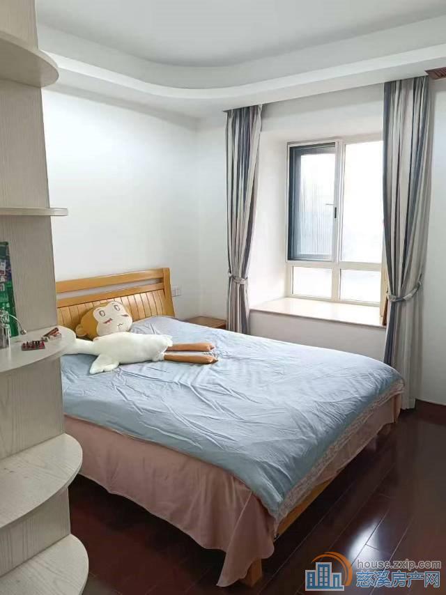 东方明珠恒温楼138平带大车位