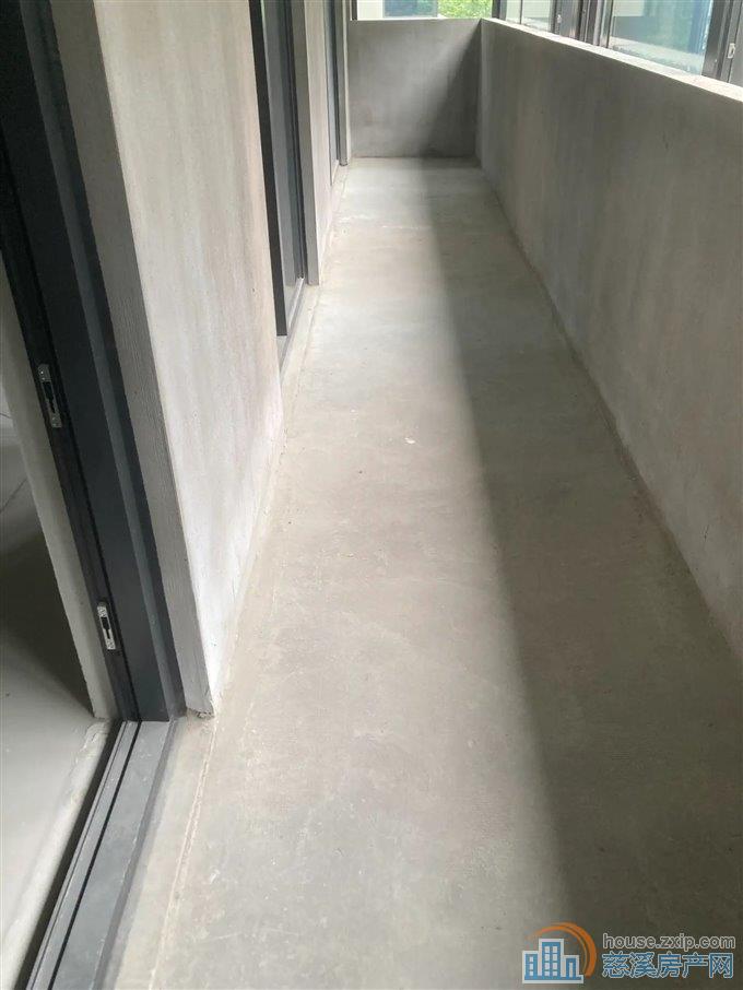 捡漏 万固东区稀缺东边套，270度采光