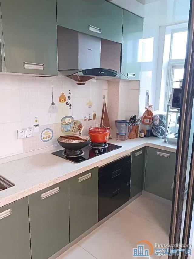 东方明珠恒温楼138平带大车位