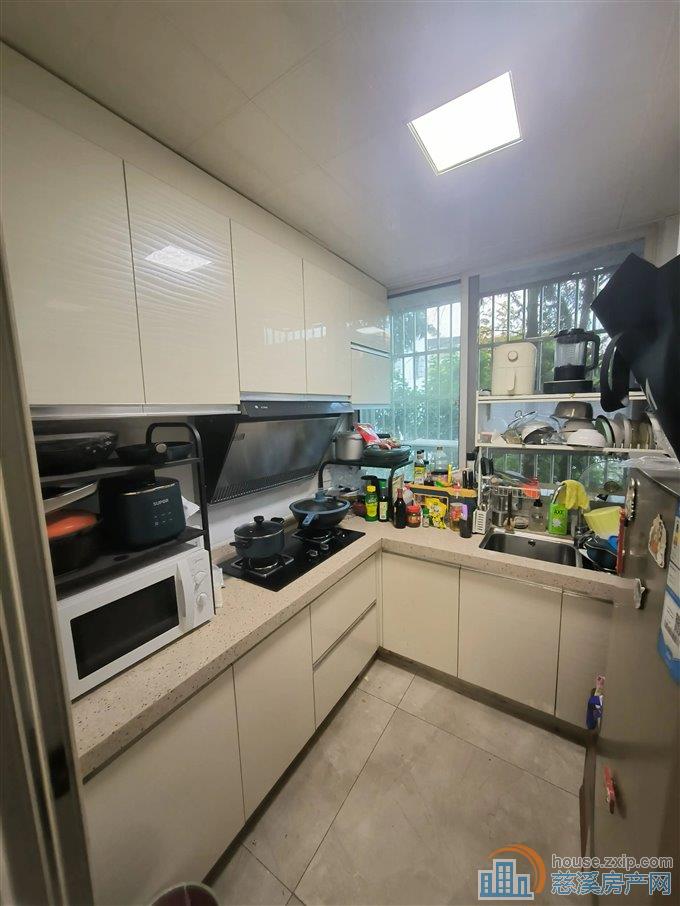 城东新村64平115万上林书包