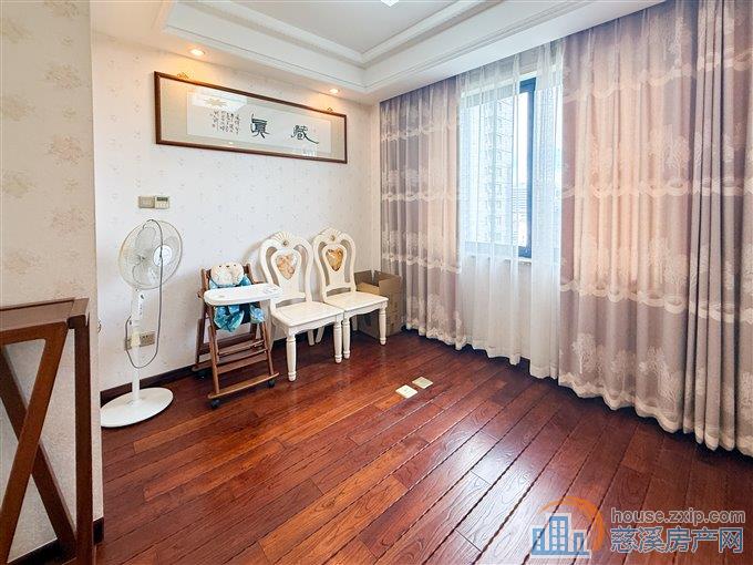 美华银桂苑128平166万送车位