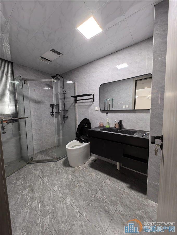 新潮塘南苑   车位杂物间  现代精装