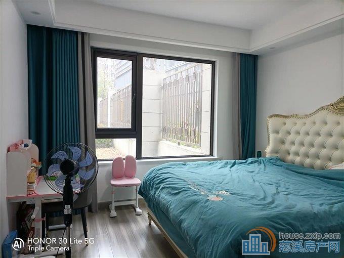 保利银杏小镇116平145万精装保养好