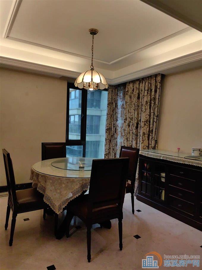 绿城慈园179平精装带车位388万