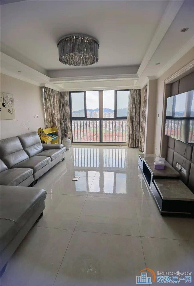 鸣北小区146平169万带充电桩车位