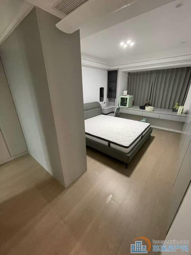 中交玉宸园黄金楼层172平,豪装80万