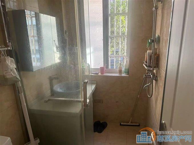 城东新村57平110万精装满五唯一