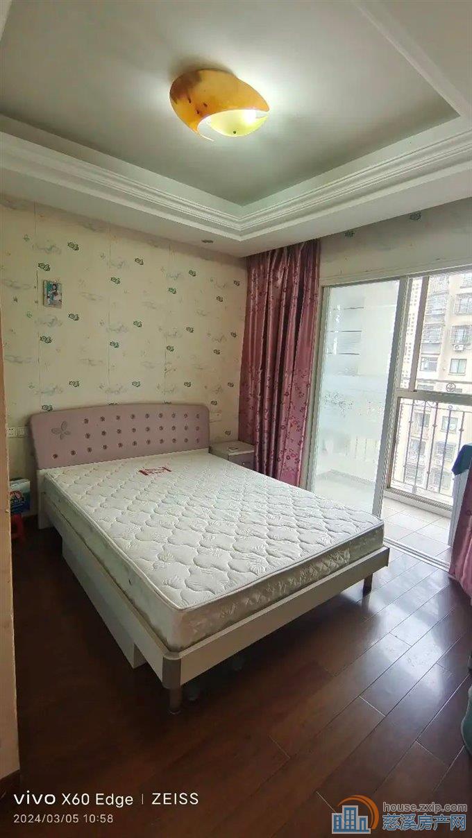 星光家园二期  精装 108平方 送车位