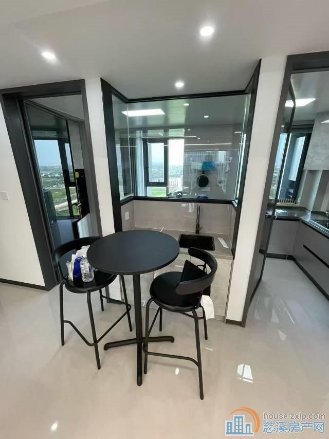 中交玉宸园黄金楼层172平,豪装80万