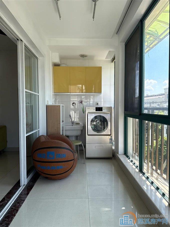 实验公寓 电梯房 精装 拎包入住