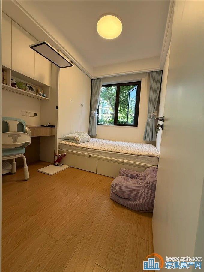 天安盛世臻境 83平全新精装115万