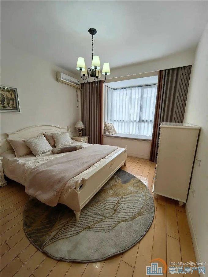 天和家园东区136平126万送车位