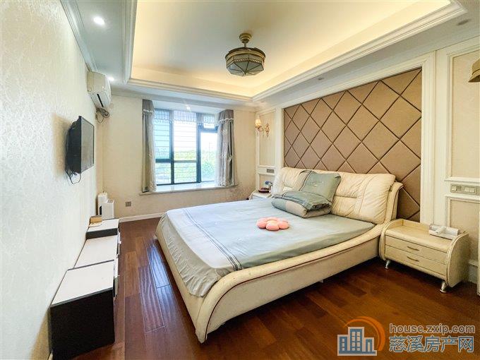 金色港湾小区137平179万电梯洋房